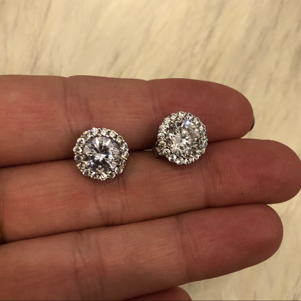Gem earrings Round